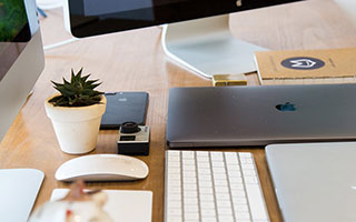 意甲媒体透露：从米兰的训练来看，奇克可能会搭档大西门成锋线首发，拉比奥特也基本确定首发